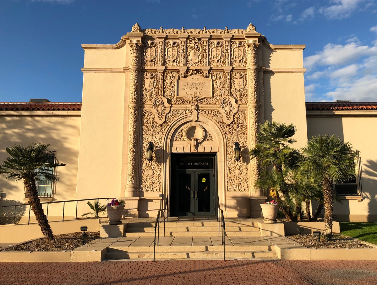 Historic Grunow Memorial Medical Building, home of Dental Art Family Dentistry in Phoenix